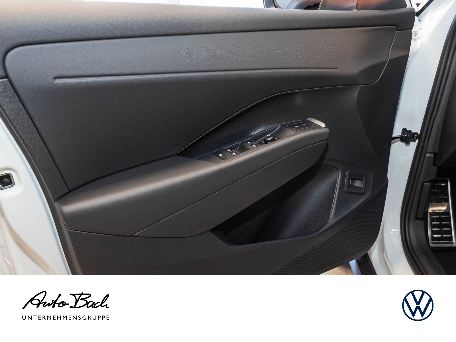 Volkswagen T-Roc R-Line 1.5 l eTSI OPF 110 kW (150 PS) 7-Gang-Doppelkupplungsgetriebe DSG