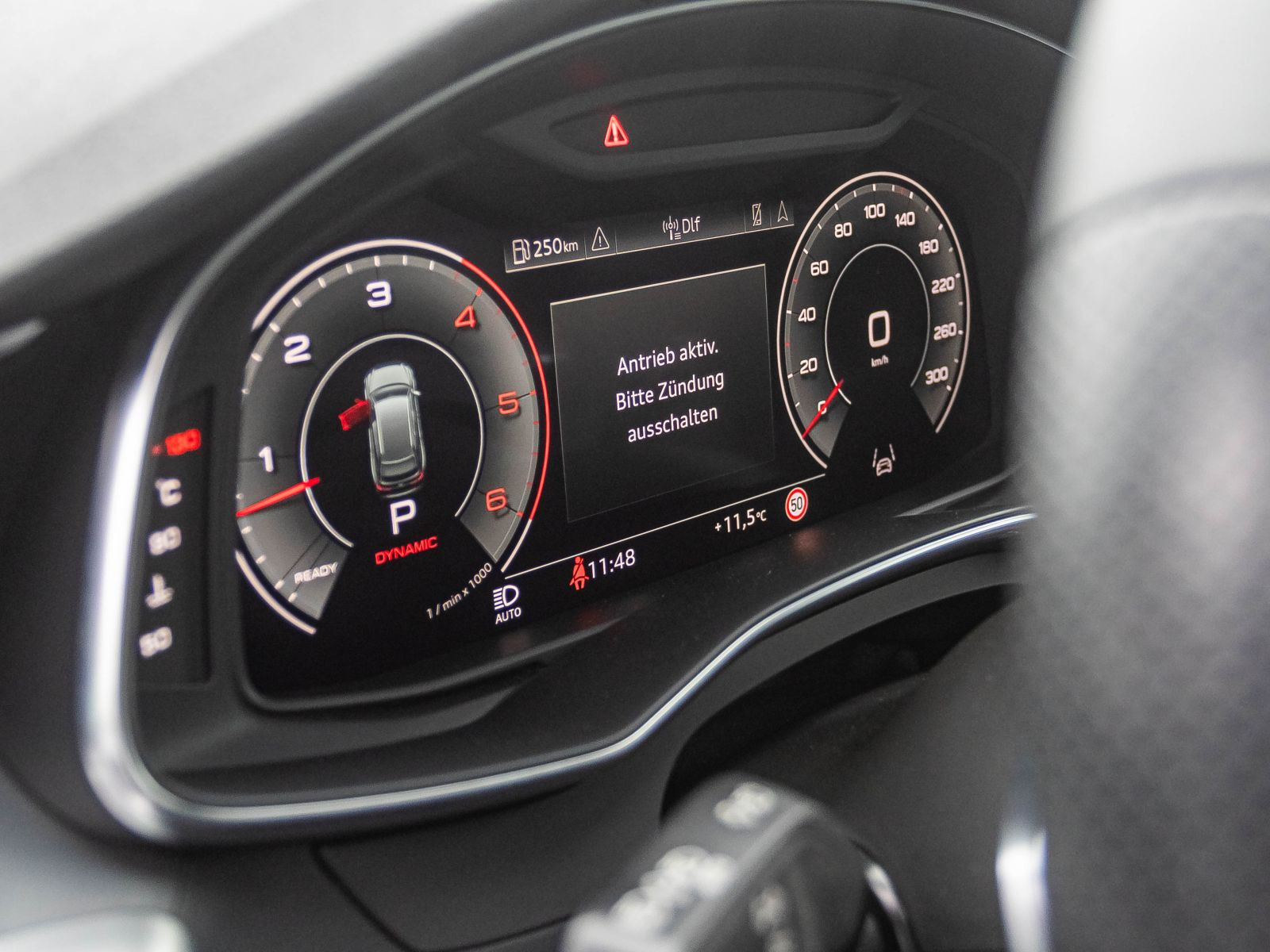 Audi A6 Avant S line 50TDI qu Navi Standh ACC EPH AHK