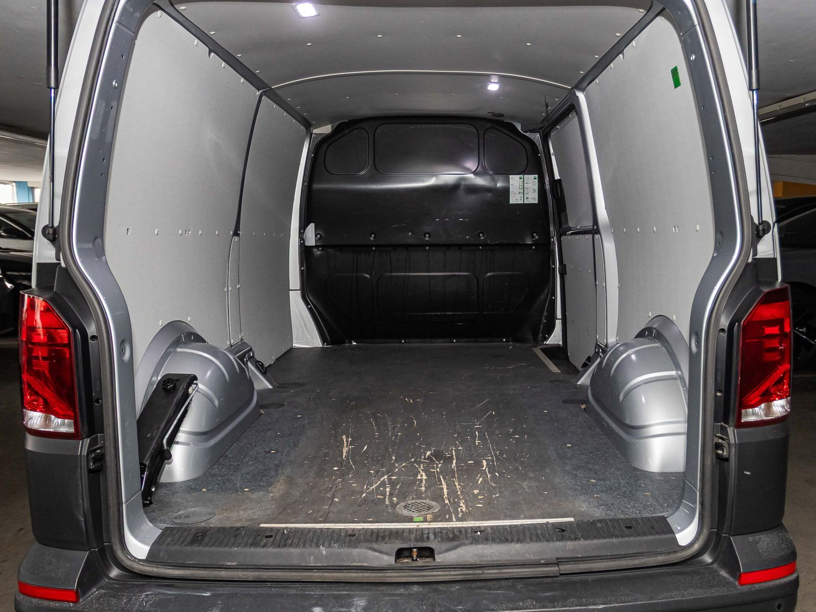 Volkswagen T6.1 Kasten langer Radstand EcoProfi, Klima, App-Connect