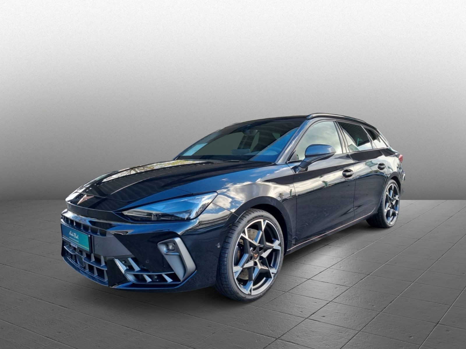 Cupra Leon Sportstourer VZ 2.0TSI 4x4 DSG Navi LED ACC