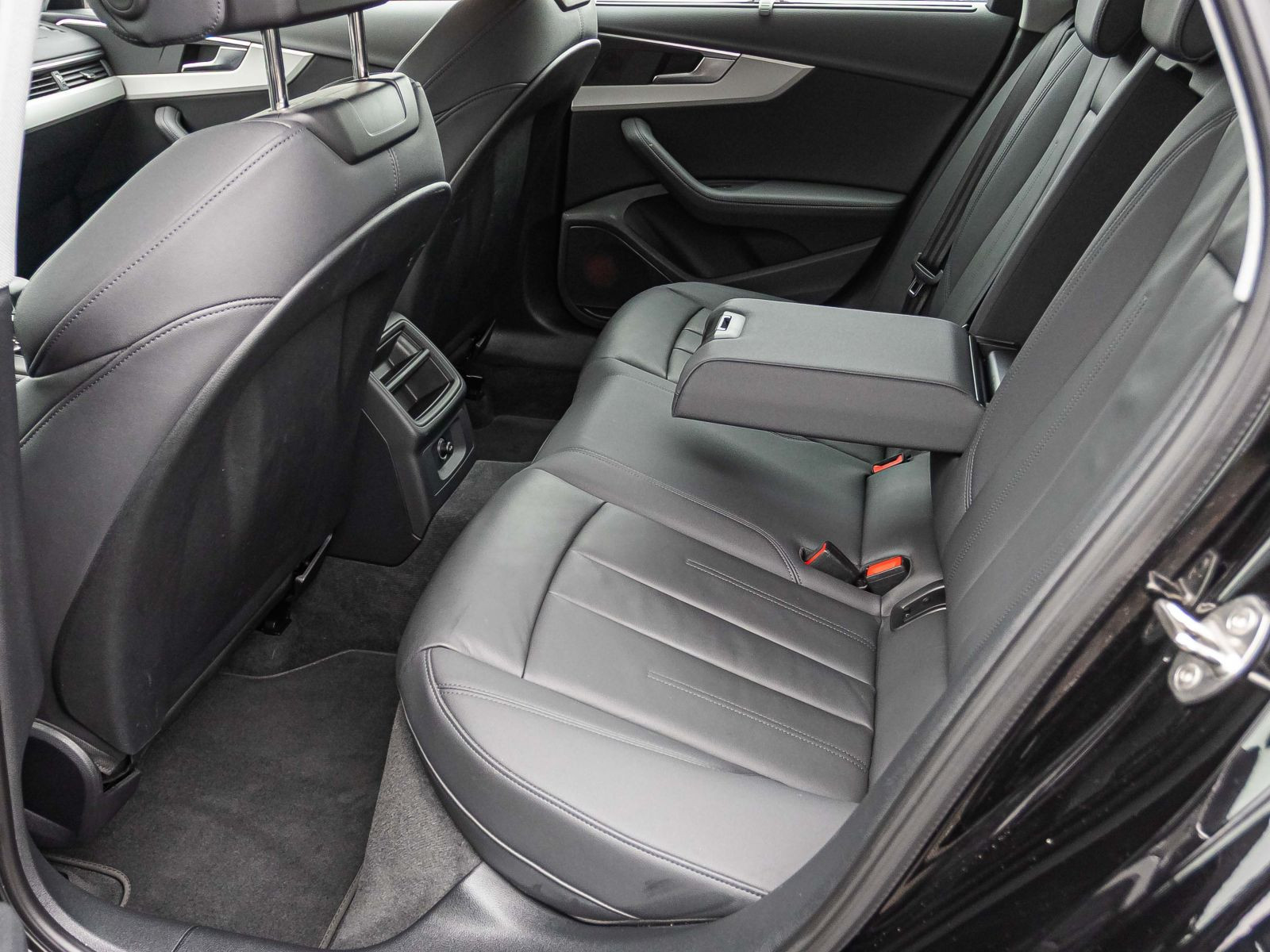 Audi A4 Avant 35TDI Stronic Navi LED HuD ACC EPH