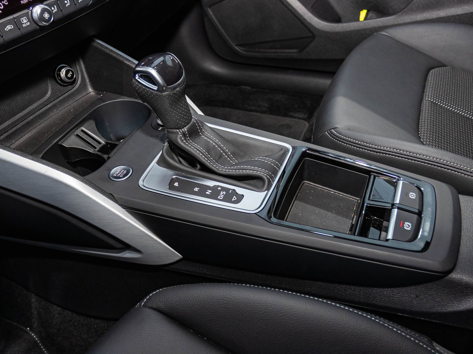 Audi Q2 Advanced S line 35TFSI Stronic Navi EPH AHK