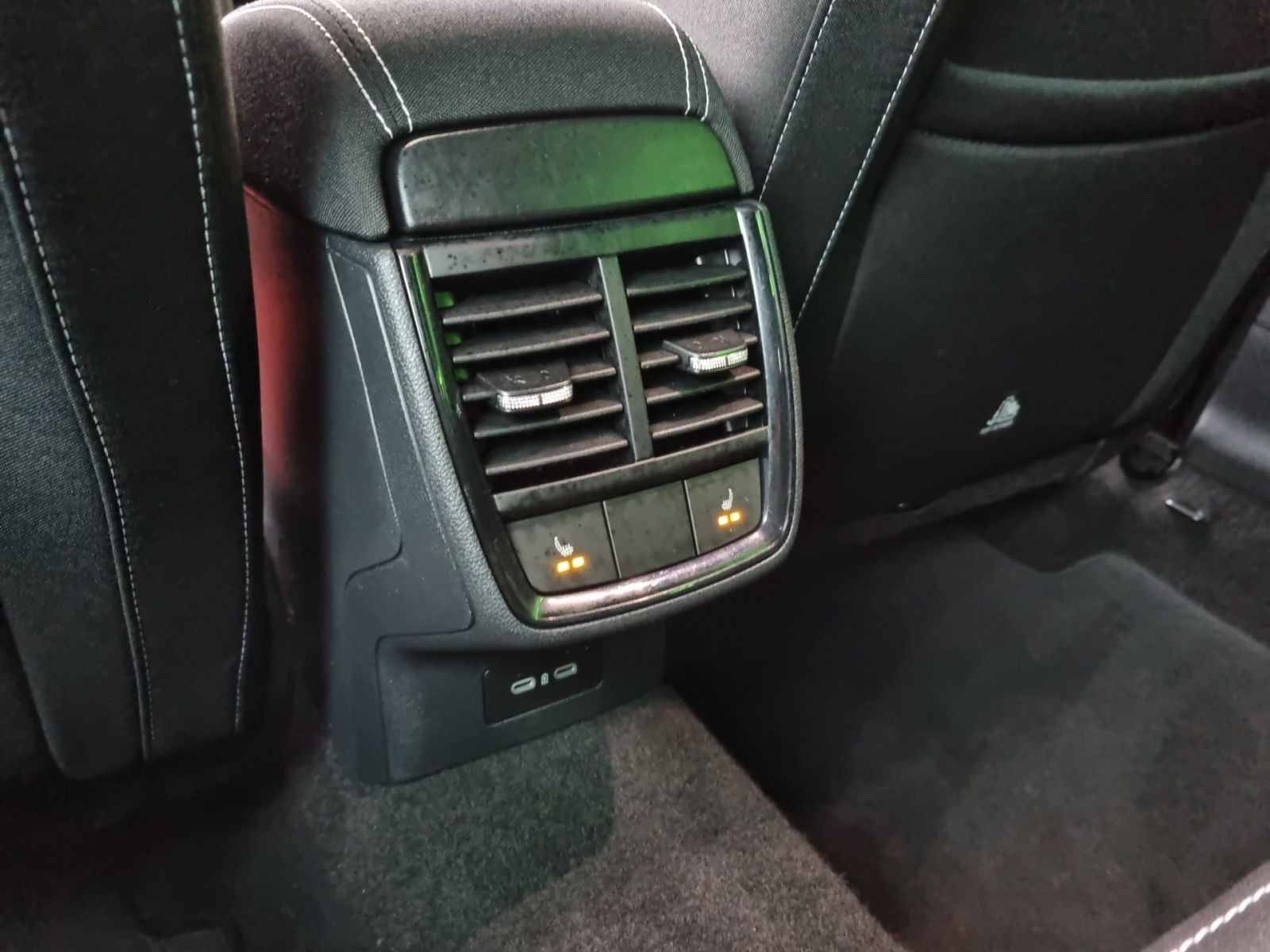 Skoda Kamiq 1.5TSI Monte Carlo Navi LED Panorama ACC