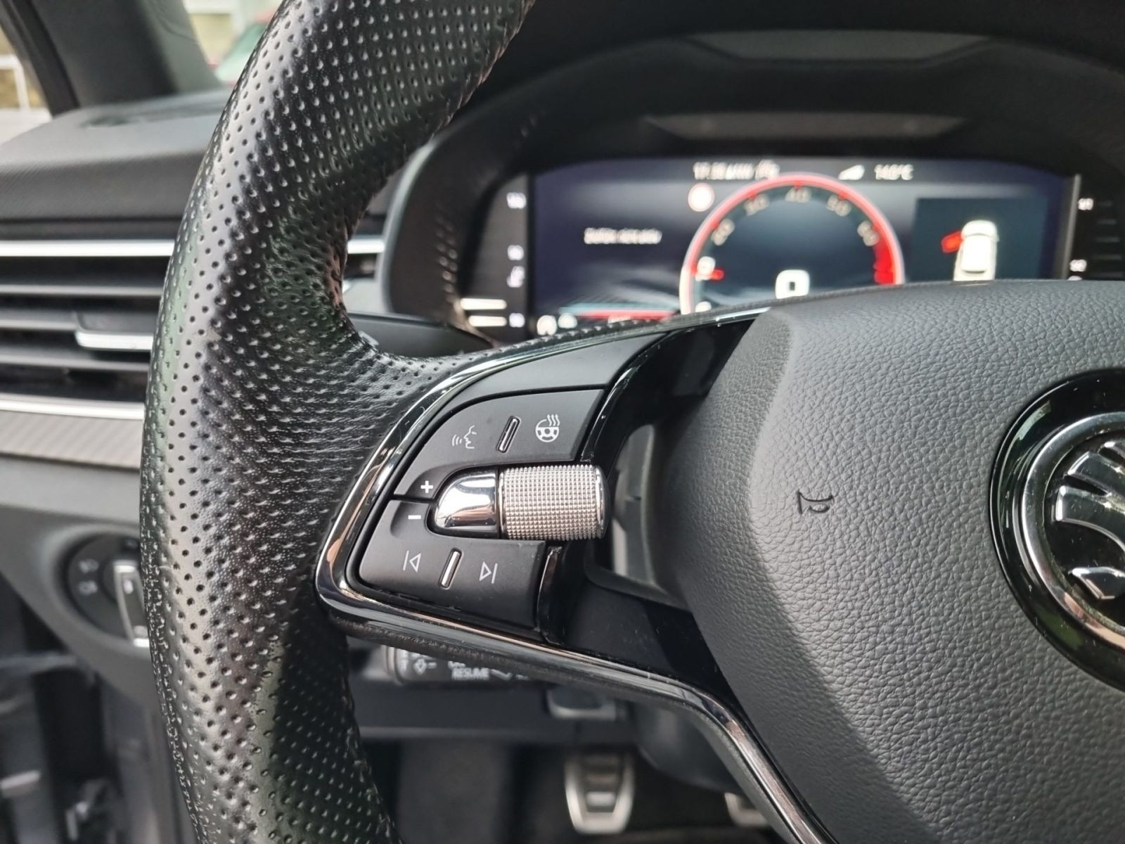 Skoda Kamiq 1.5TSI Monte Carlo Navi LED Panorama ACC