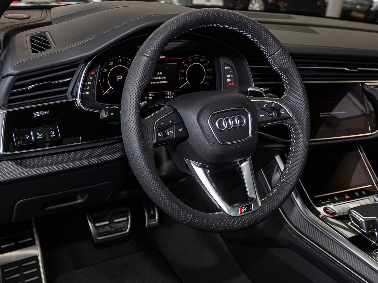 Audi RS Q8  441 kW RS-Dynamik Keramik Nachtsicht HuD