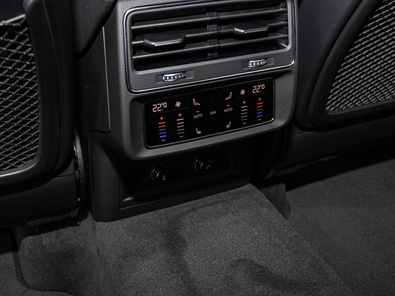 Audi RS Q8  441 kW RS-Dynamik Keramik Nachtsicht HuD