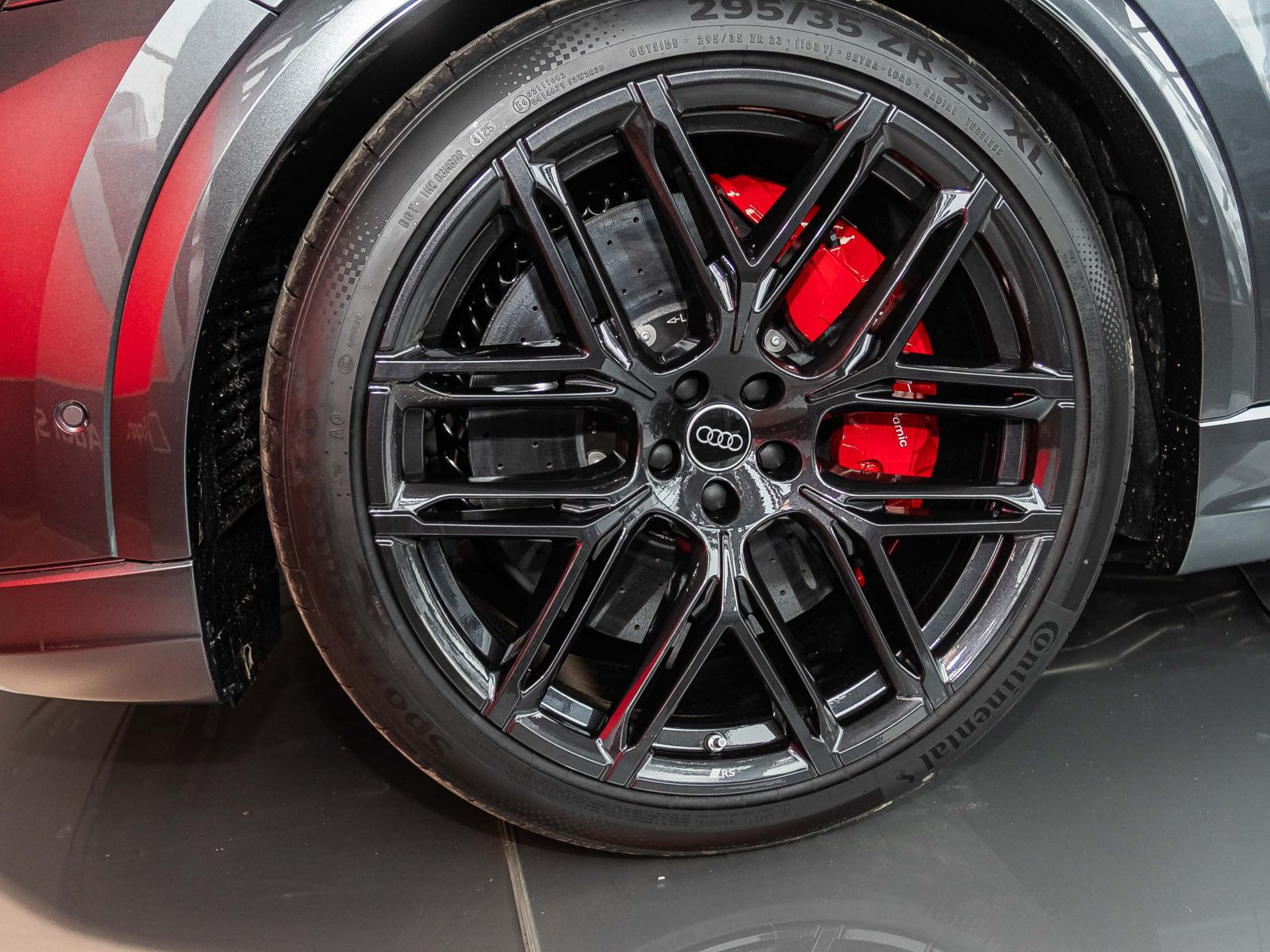 Audi RS Q8  441 kW RS-Dynamik Keramik Nachtsicht HuD