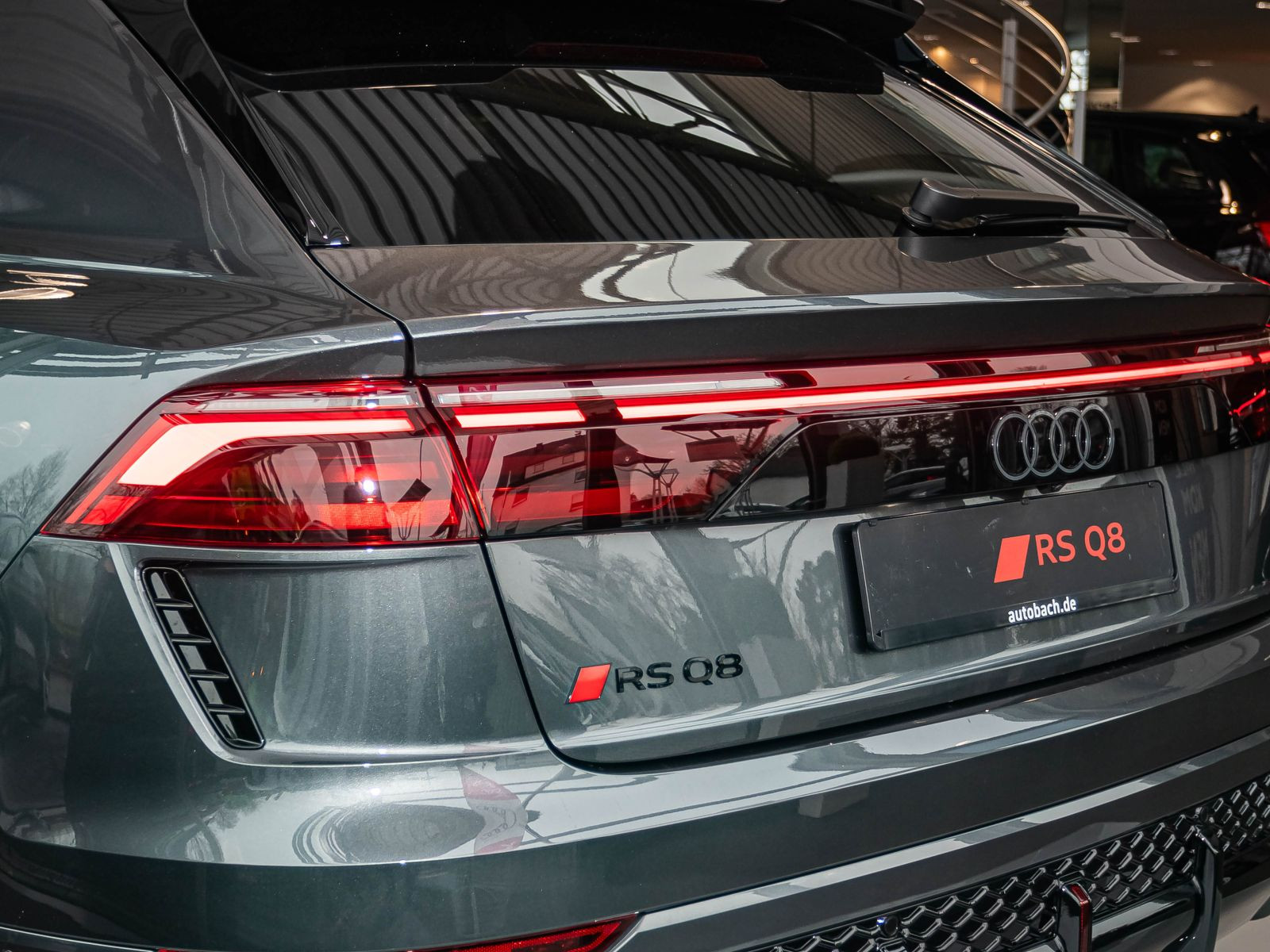 Audi RS Q8  441 kW RS-Dynamik Keramik Nachtsicht HuD