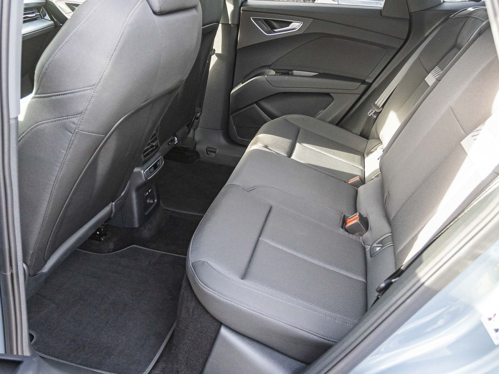 Audi Q4 Sportback e-tron 35 AHK Navi HUD Virtual EPH