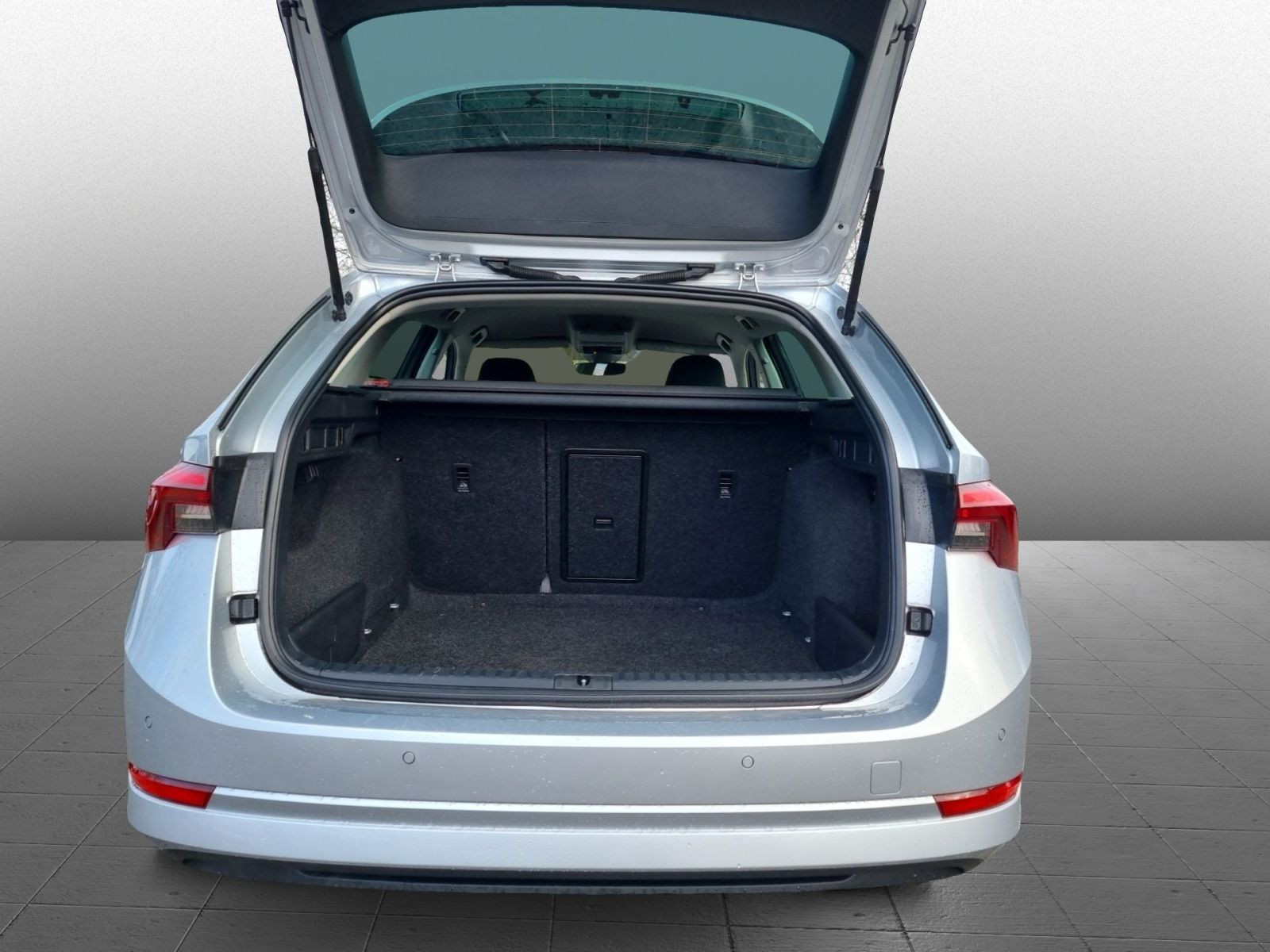 Skoda Octavia Combi 1.5 TSI DSG LED EPH KAMERA NAVI 