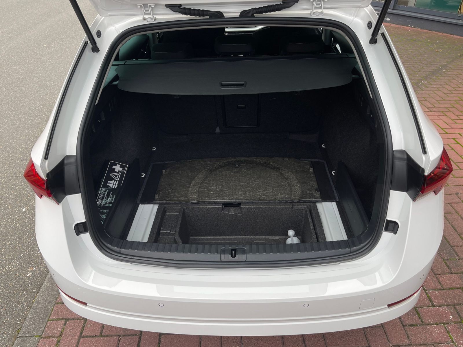 Skoda Octavia Combi Clever 2.0 TDI DSG NAVI CARPLAY