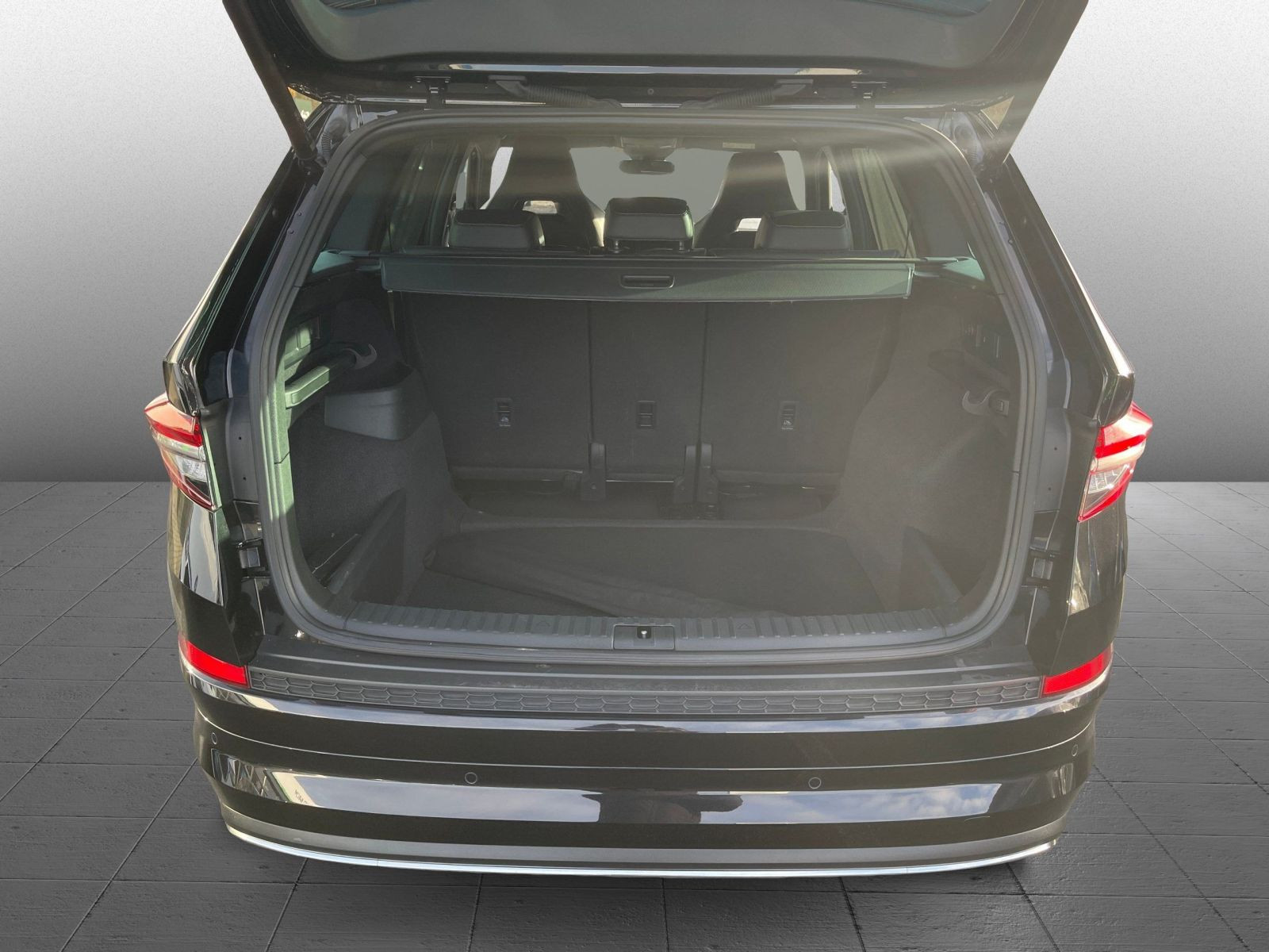 Skoda Kodiaq Sportline 2.0 TDI 4x4 DSG NAVI KAMERA LED