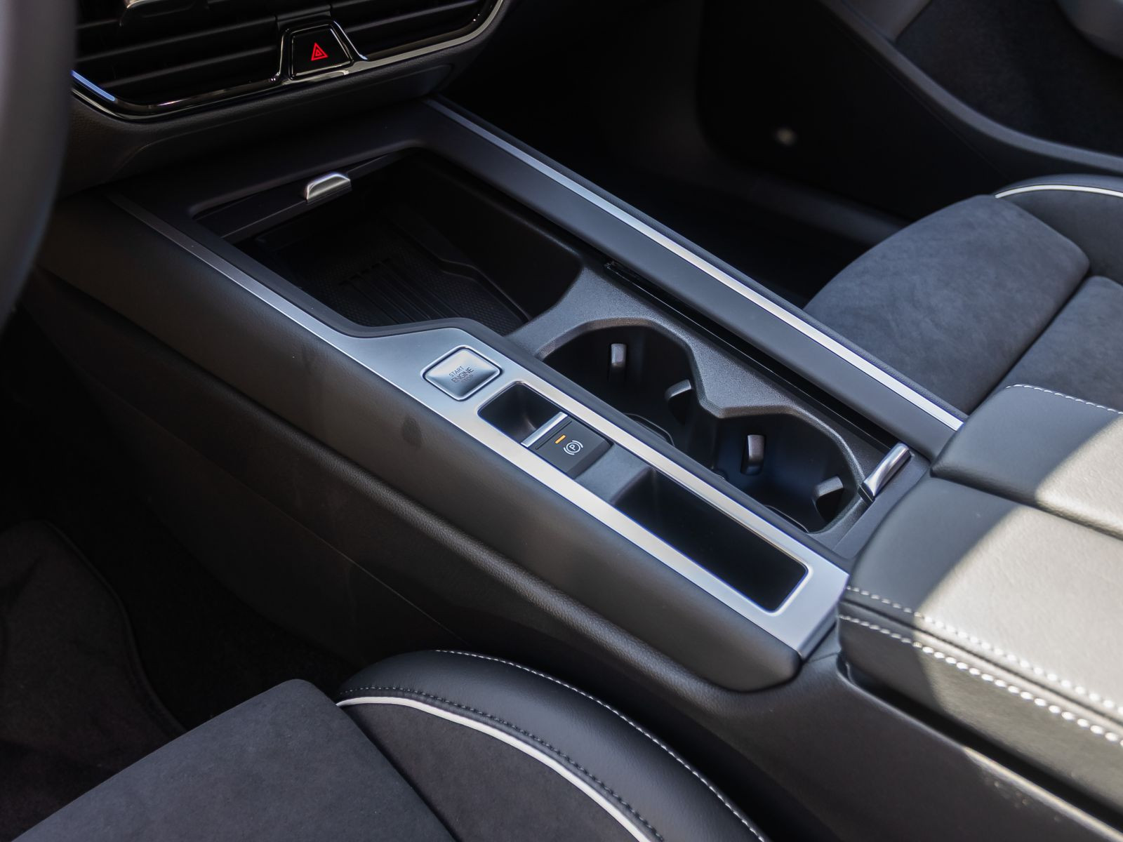 Volkswagen Passat 2.0 TDI DSG Business, LED-Matrix, Navi, DCC, Area View inkl. Rückfahrkamera