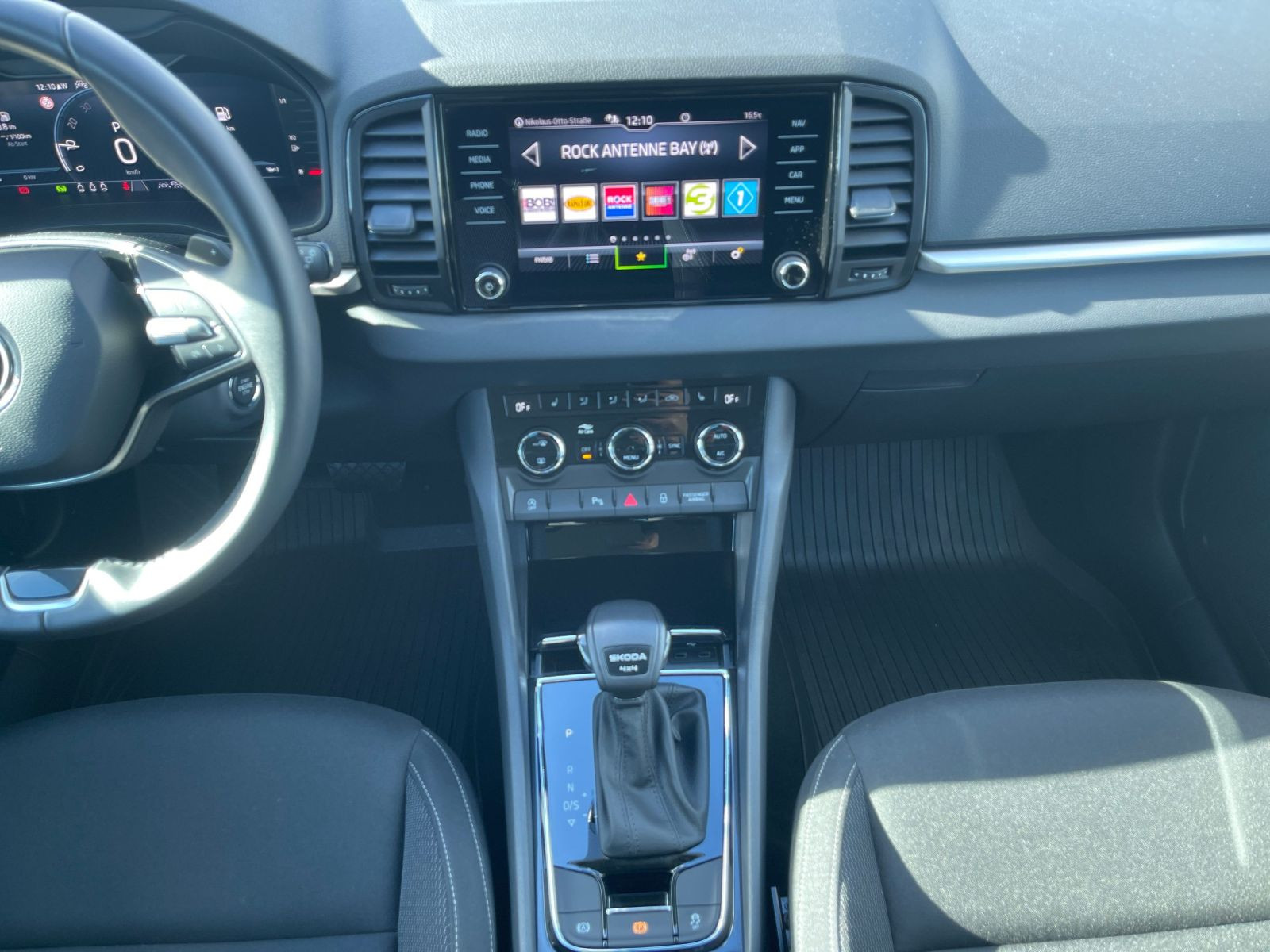 Skoda Karoq Selection 2.0 TDI 4x4 DSG AHK ACC RFK