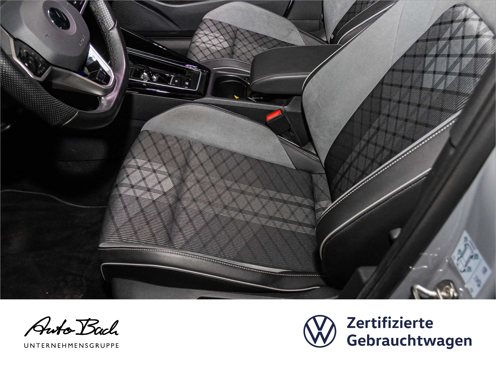 Volkswagen Golf VIII Variant 2.0 TDI DSG R-Line, Panoramadach, LED, App-Connect