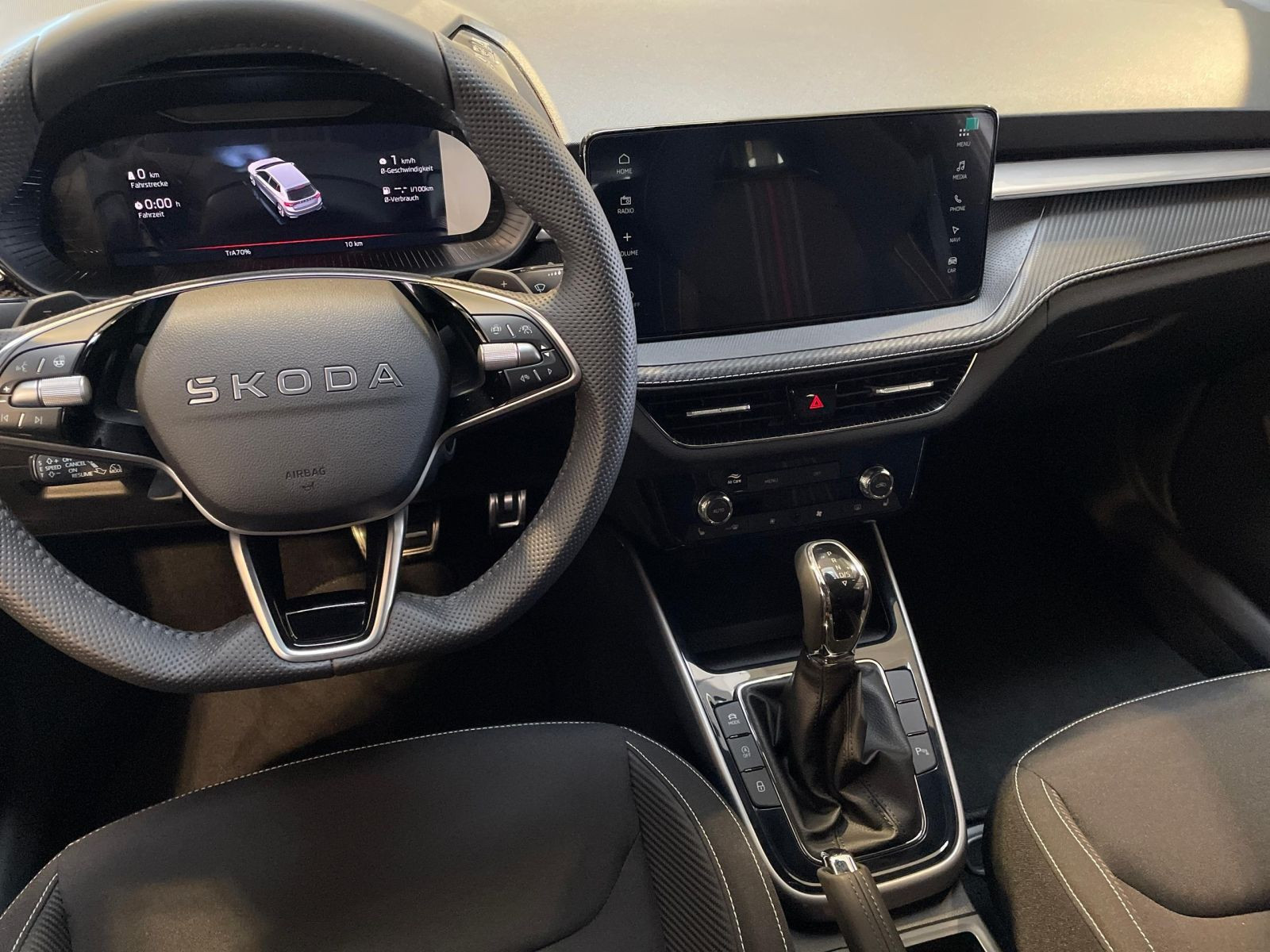 Skoda Fabia 130 1,5 TSI DSG ACC LED NAVI RFK KESSY