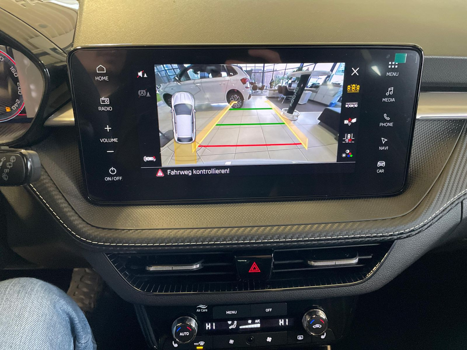 Skoda Fabia 130 1,5 TSI DSG ACC LED NAVI RFK KESSY