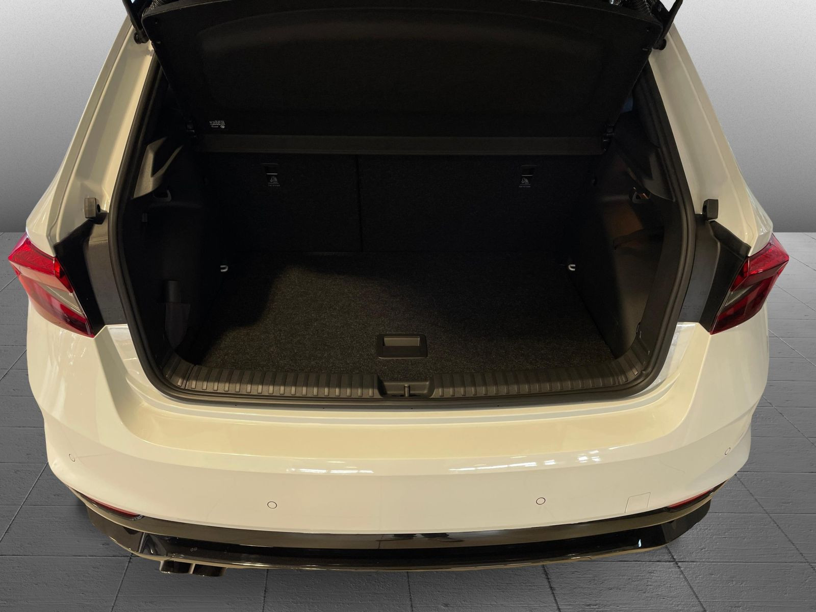 Skoda Fabia 130 1,5 TSI DSG ACC LED NAVI RFK KESSY