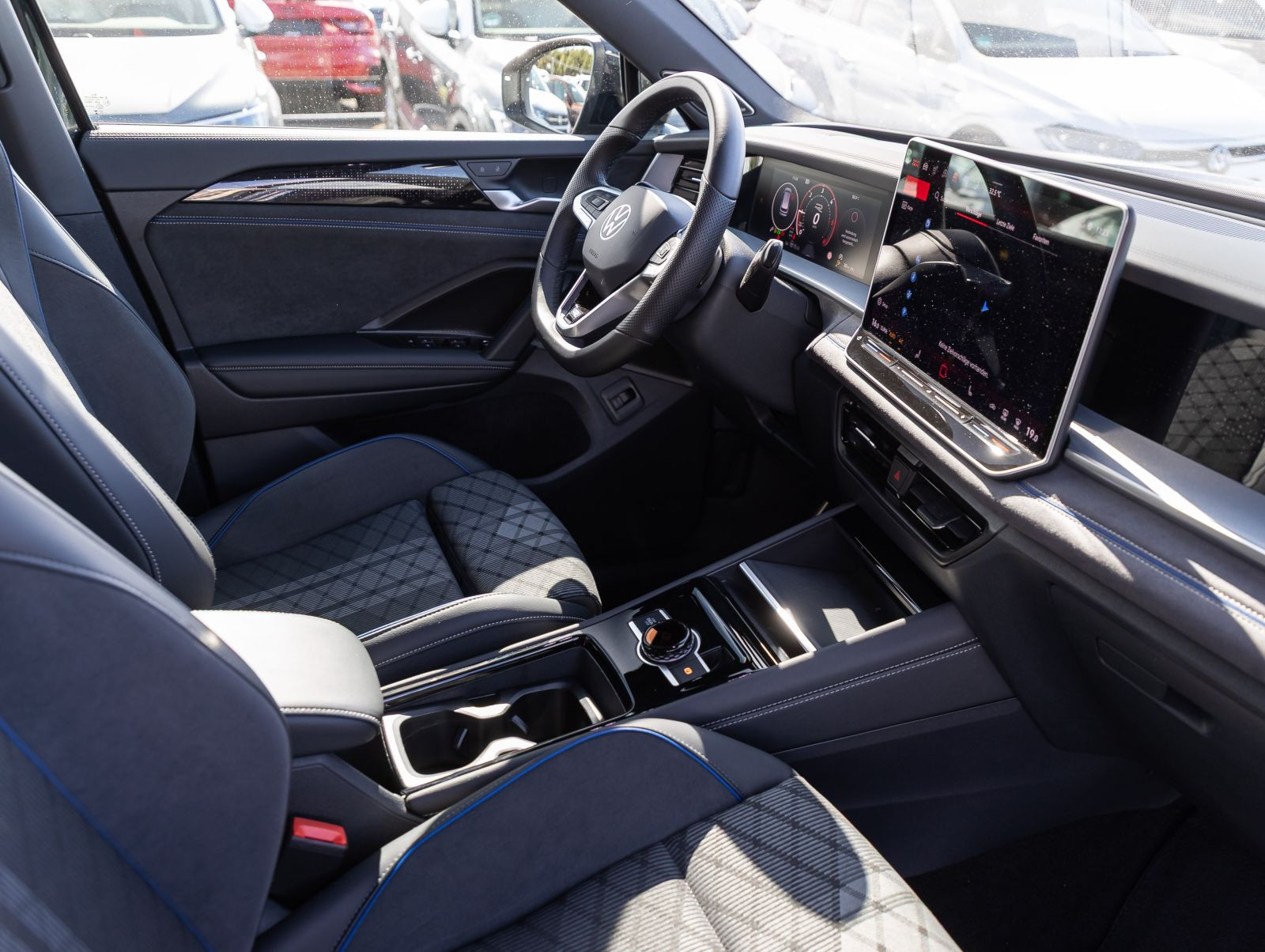 Volkswagen Tayron 2.0 TDI R-Line 4M DSG Navi LED HuD ACC AHK
