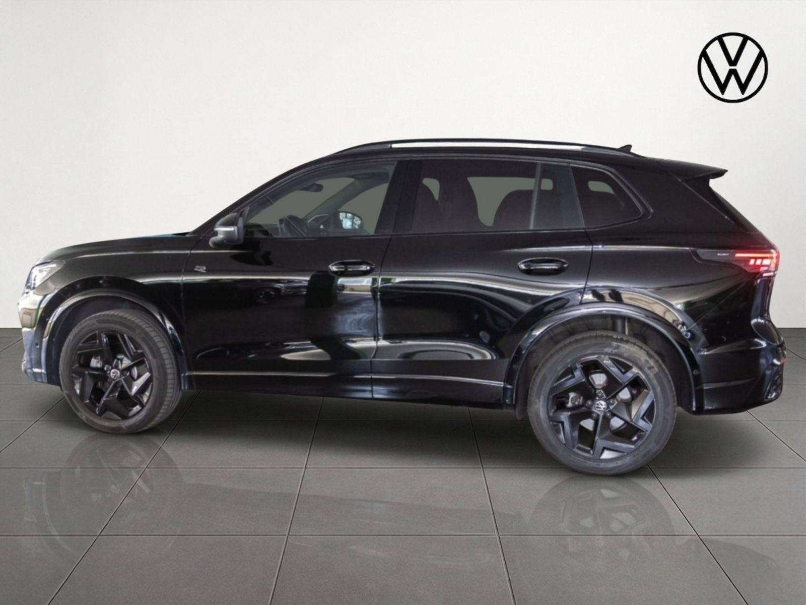 Volkswagen Tiguan 2.0 TDI R-Line 4M DSG Navi LED Standhzg HuD ACC