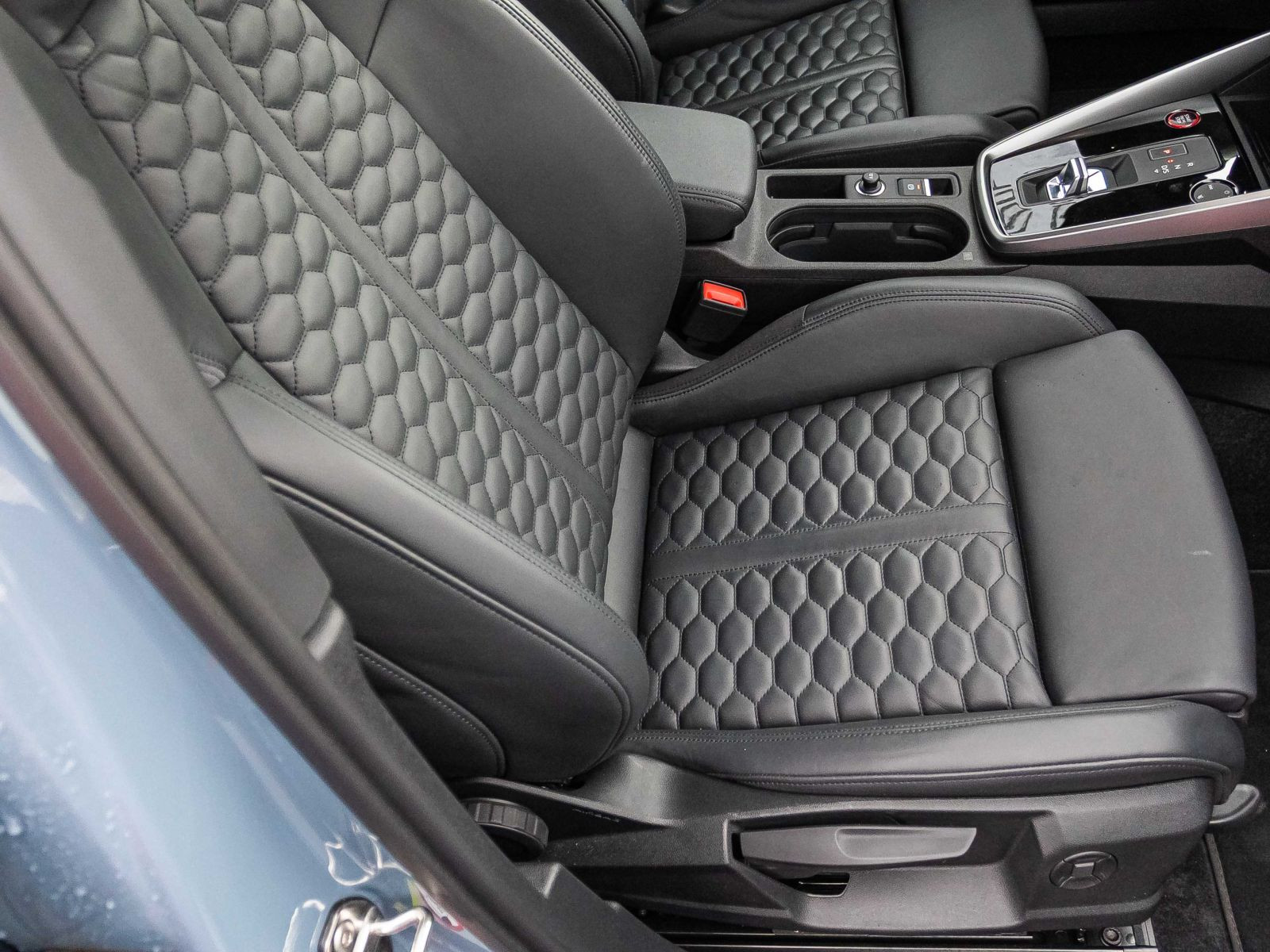 Audi RS 3 Sportback 2.5TFSI qu Stronic Navi LED B&O GRA EPH