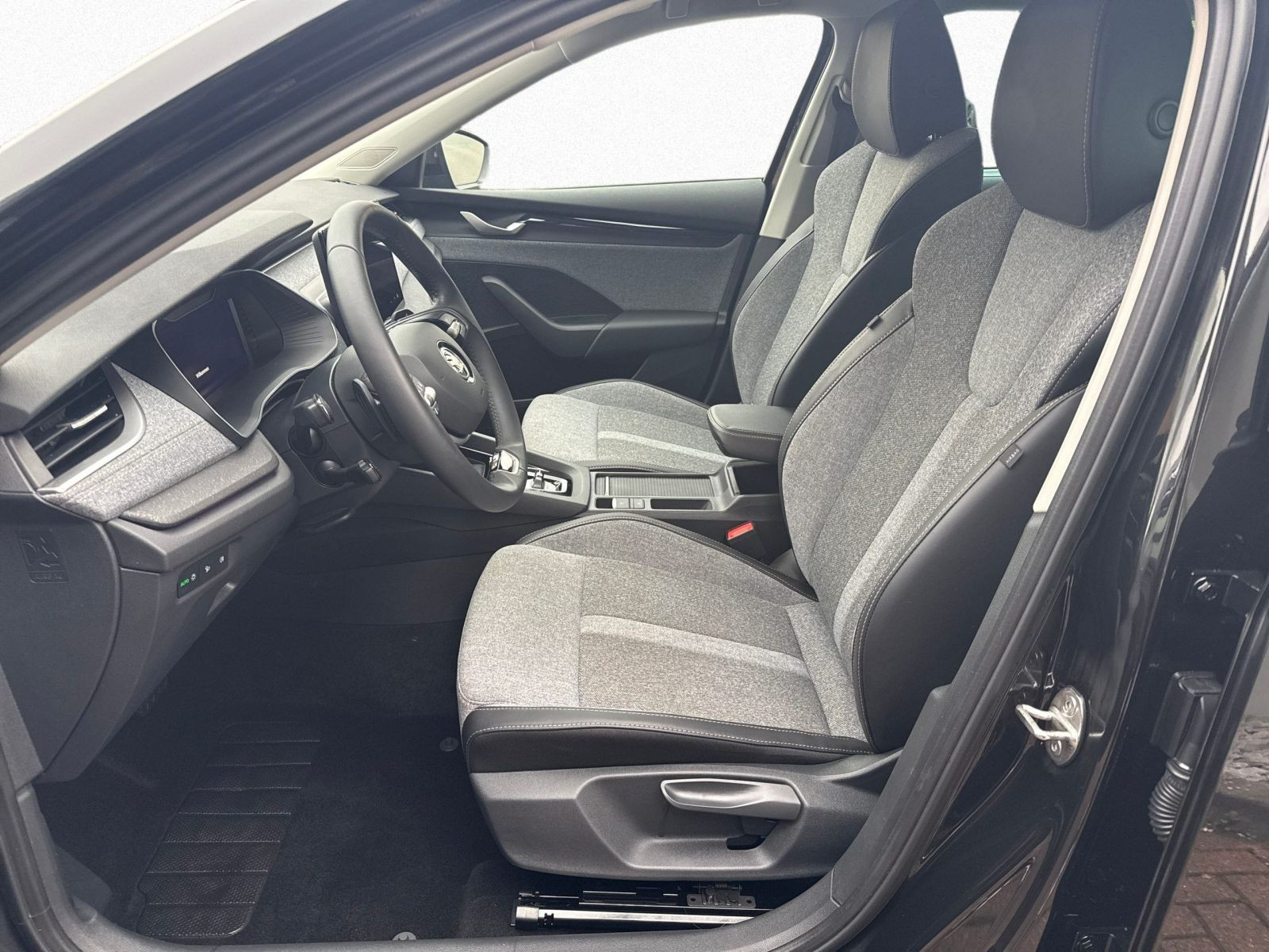 Skoda Octavia Combi Selection 2.0 TDI DSG Navi LED ACC