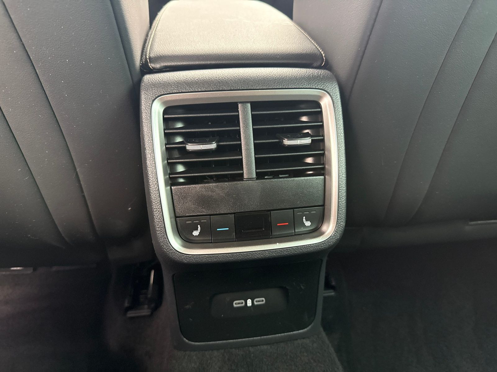 Skoda Octavia Combi Selection 2.0 TDI DSG Navi LED ACC