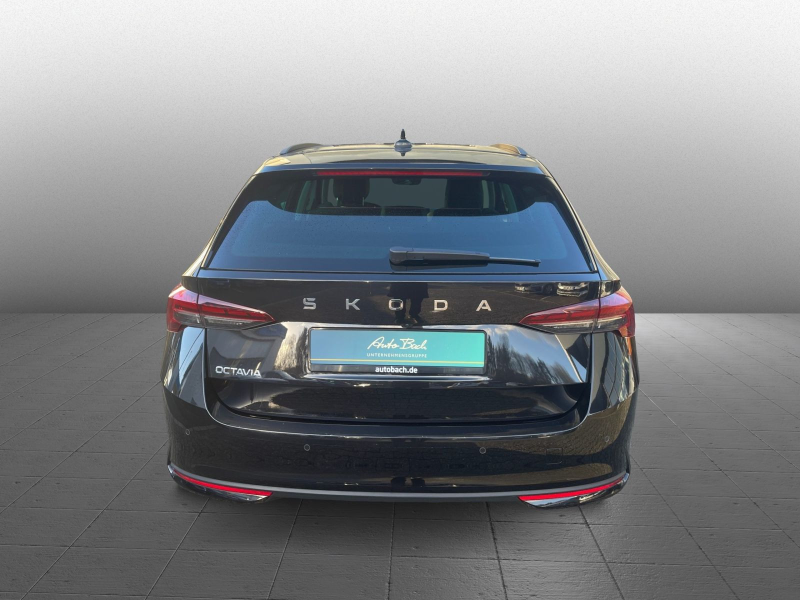 Skoda Octavia Combi 2.0TDI Selection DSG Navi LED ACC