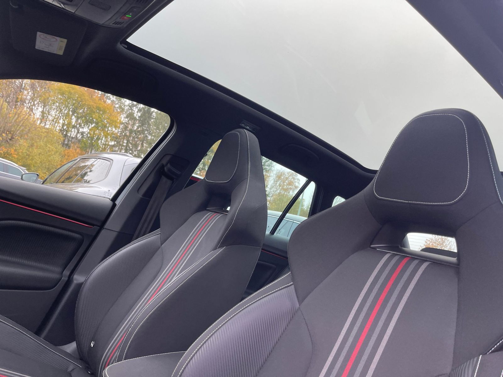 Skoda Kamiq Monte Carlo 1.5 TSI  DSG Navi PANO ACC AHK