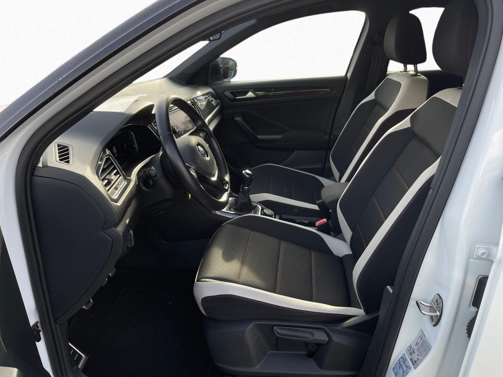 Volkswagen T-Roc 2.0 TDI Sport 4Motion Navi LED EPH DAB