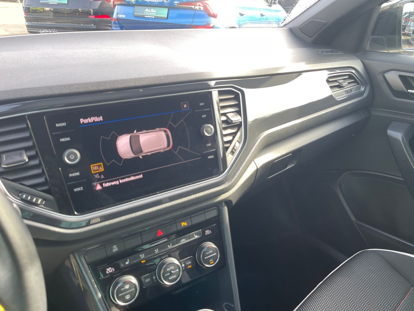 Volkswagen T-Roc 2.0 TDI Sport 4Motion Navi LED EPH DAB