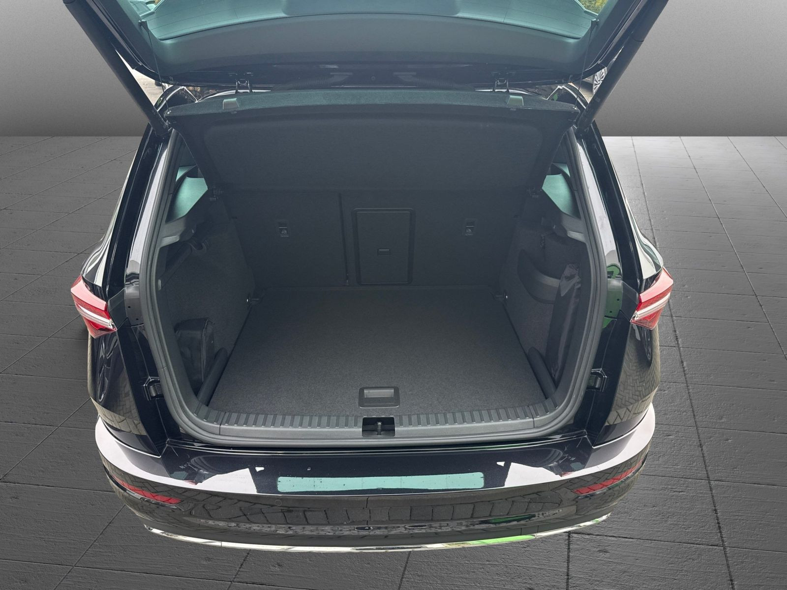 Skoda Karoq Sportline 2.0 TSI 4x4 DSG Navi Panorama DCC