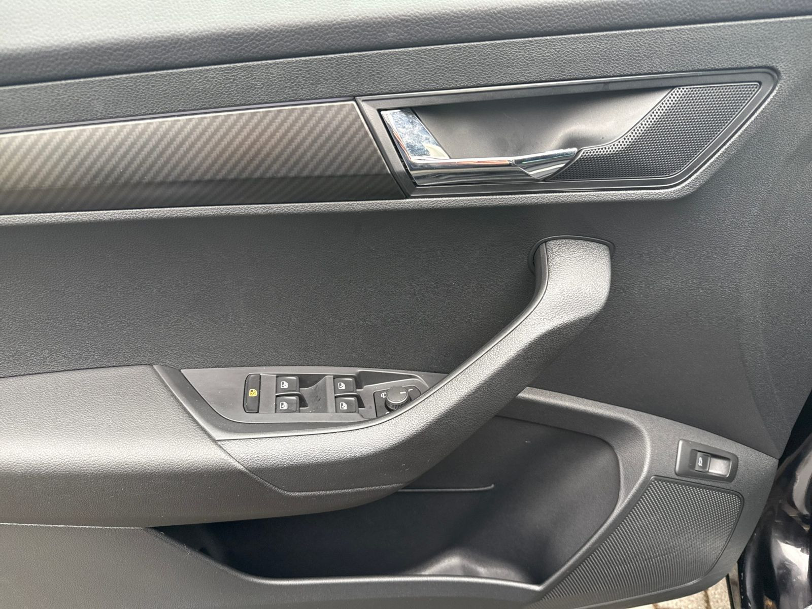 Skoda Karoq Sportline 2.0 TSI 4x4 DSG Navi Panorama DCC