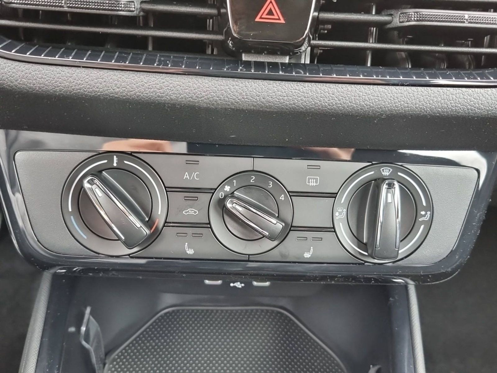 Skoda Fabia Essence 1,0 MPI 59 kW 5-Gang-Schaltgetriebe