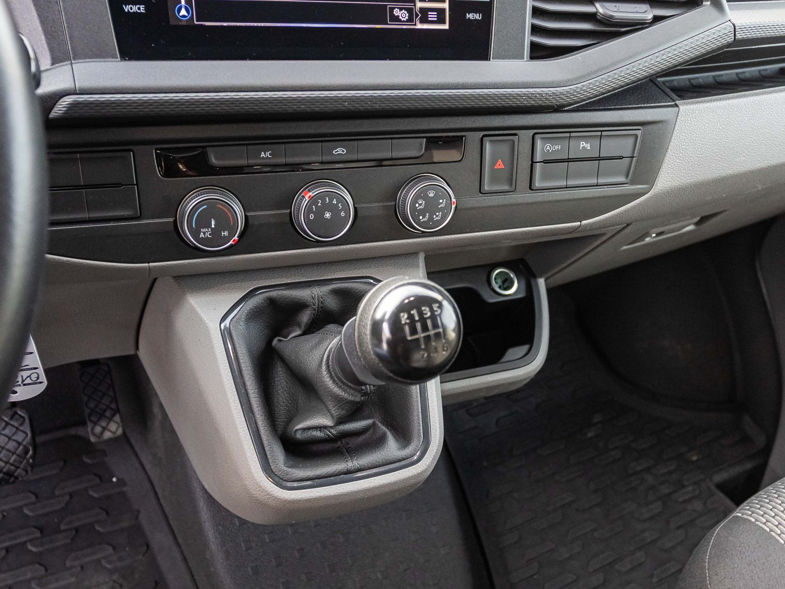 Volkswagen T6.1 Kasten kR 2.0 TDI 4M Navi Klima EPH DAB