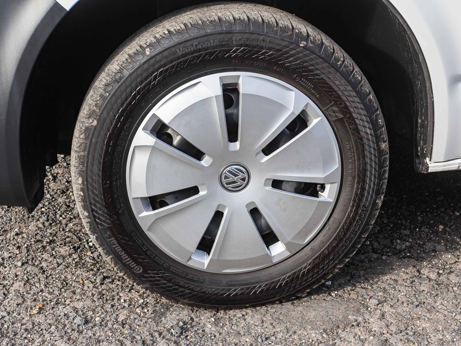 Volkswagen T6.1 Kasten kR 2.0 TDI 4M Navi Klima EPH DAB