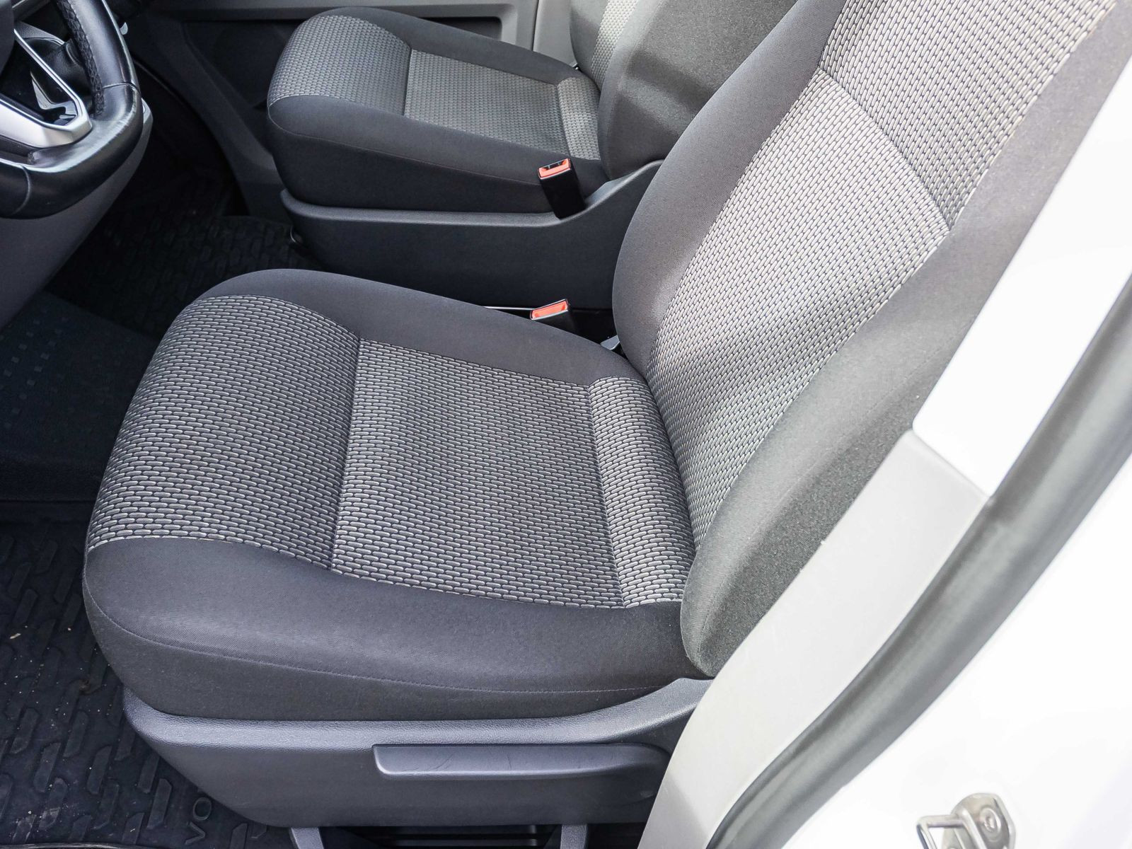 Volkswagen T6.1 Kasten kR 2.0 TDI 4M Navi Klima EPH DAB