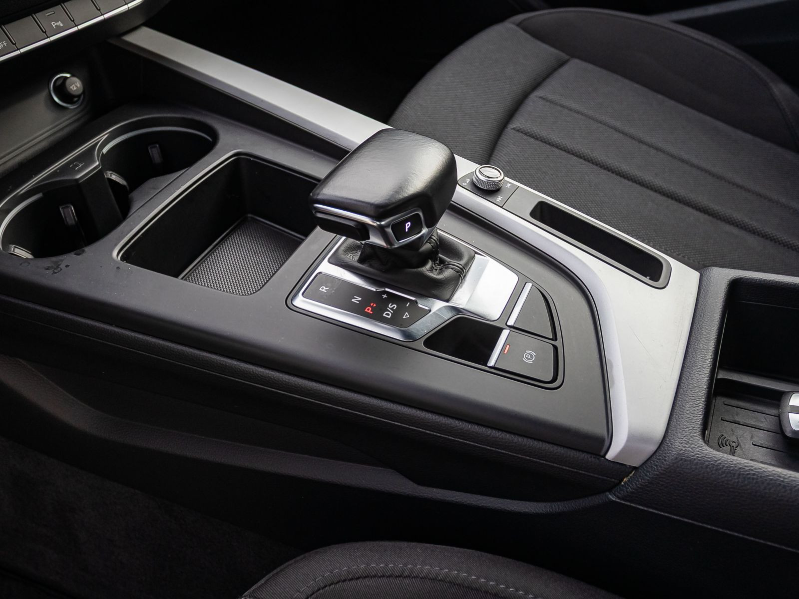 Audi A4 Advanced 40TDI qu Stronic Navi LED CarPlay