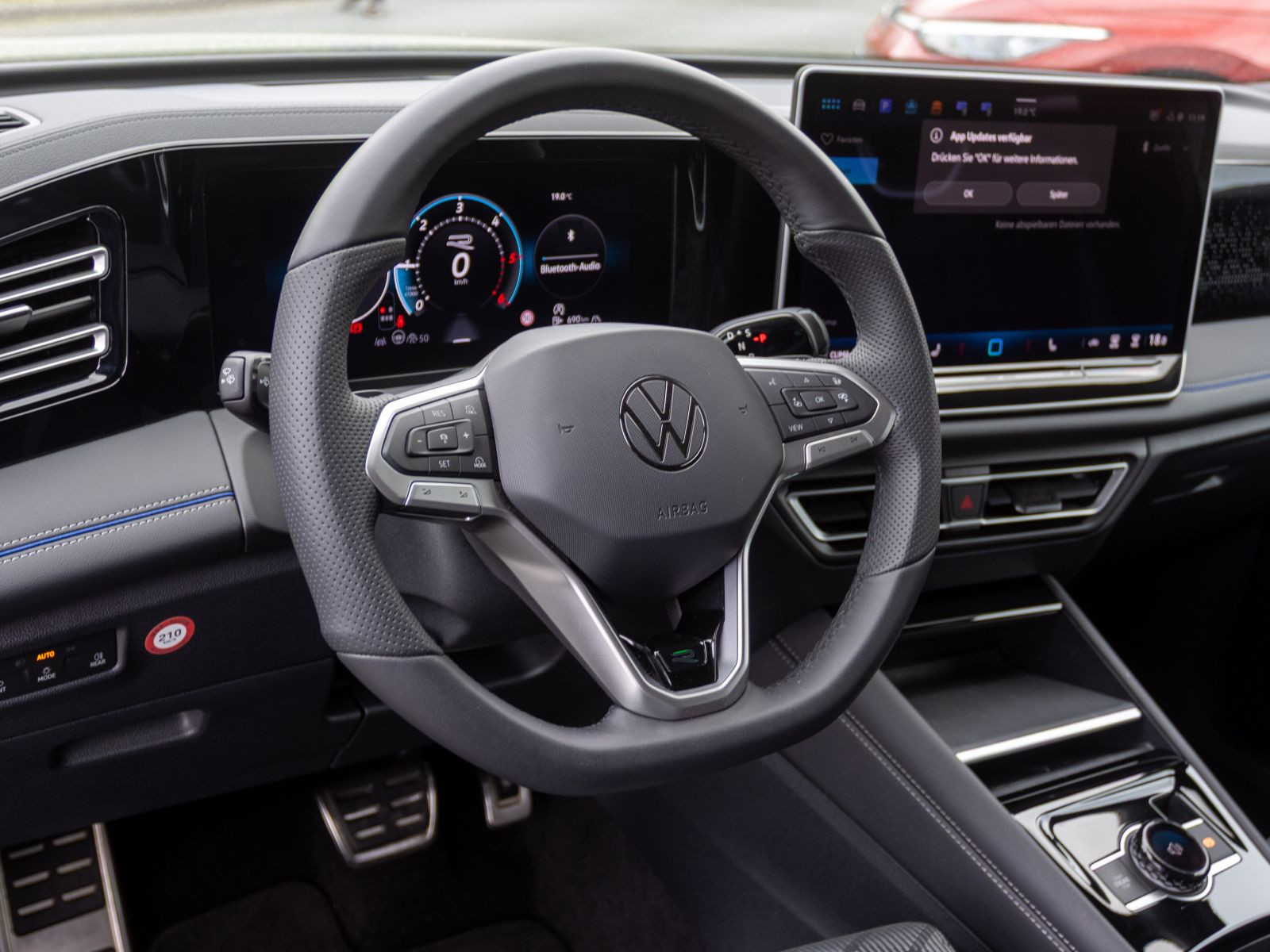 Volkswagen Tiguan 2.0 TDI DSG R-Line Black Style, Panoramadach, Standheizung, HD-LED-Matrix, Navi, Soundsystem