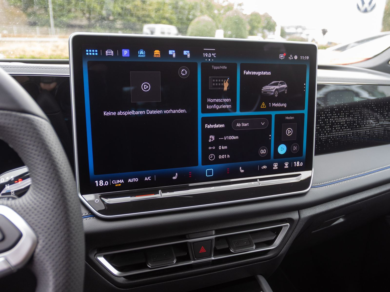 Volkswagen Tiguan 2.0 TDI DSG R-Line Black Style, Panoramadach, Standheizung, HD-LED-Matrix, Navi, Soundsystem