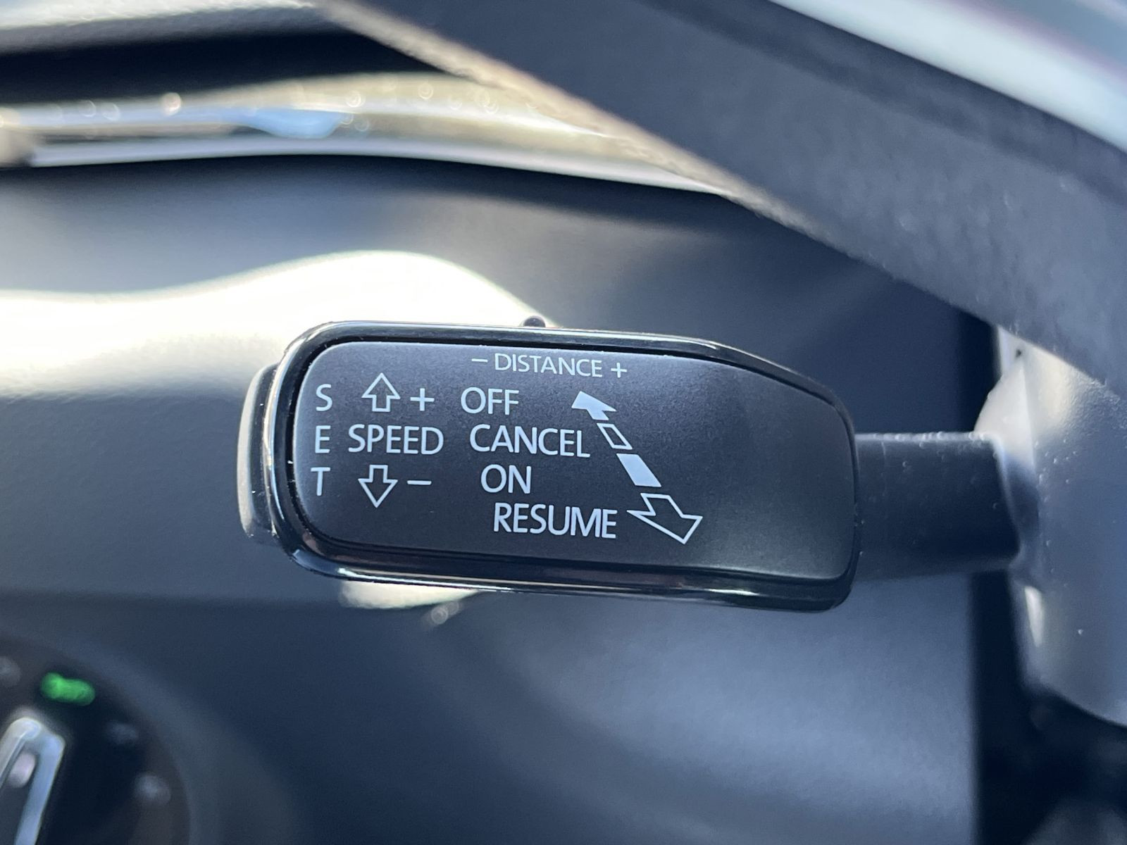 Skoda Karoq Tour 1.5 TSI DSG LED ACC EPH AHK