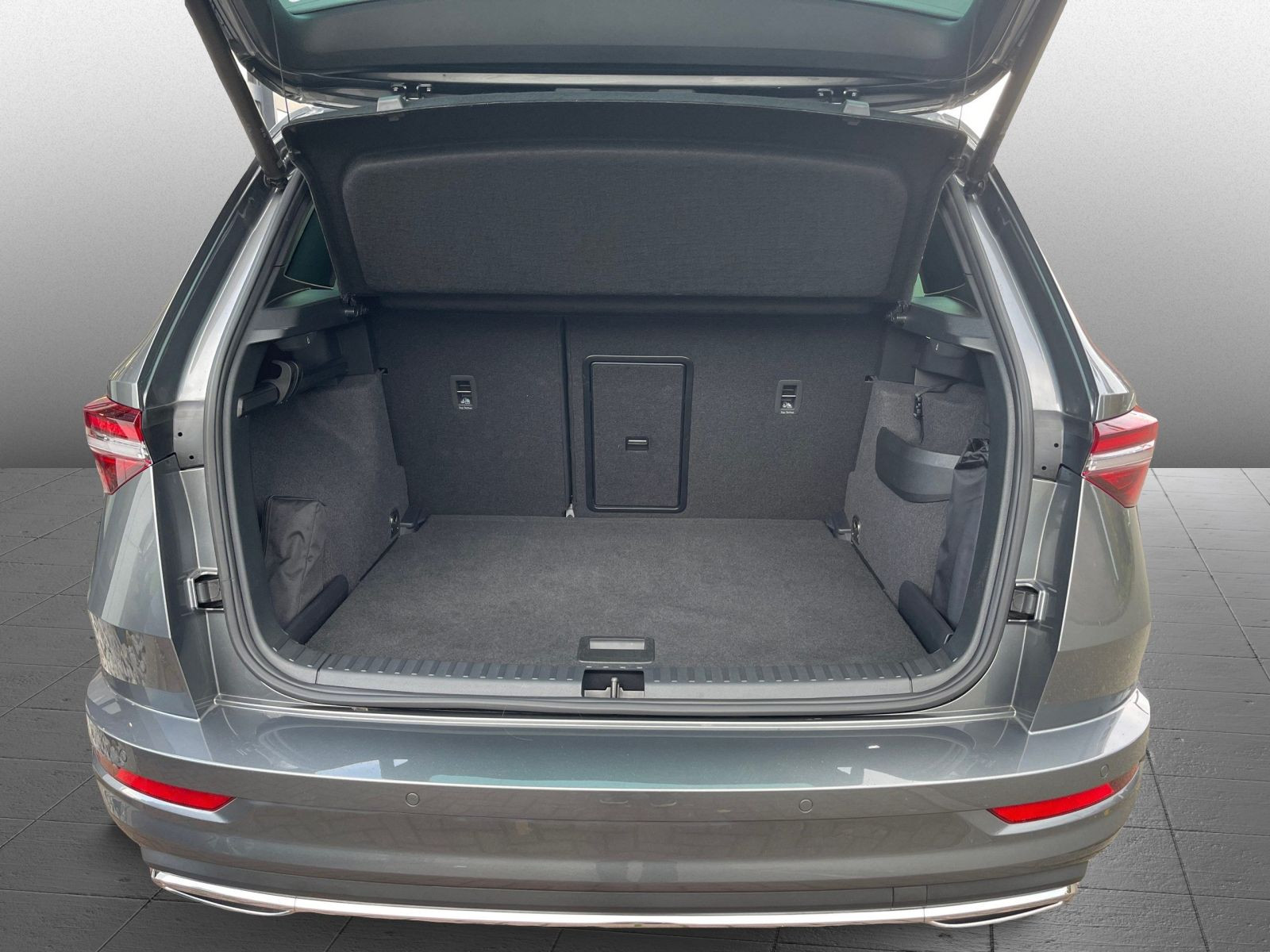 Skoda Karoq 2.0 TSI Sportline 4x4 DSG Navi LED Panorama