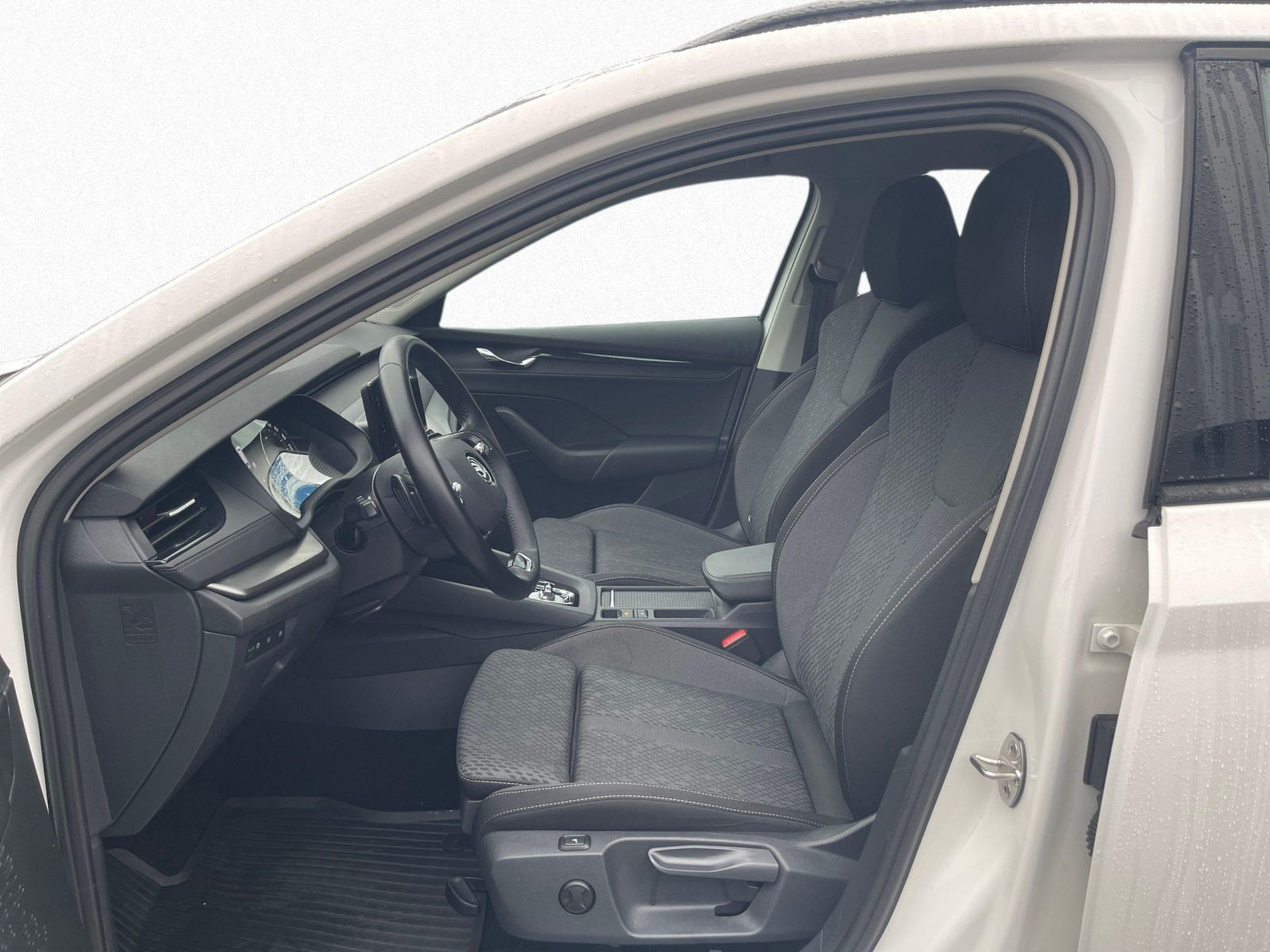 Skoda Octavia Combi 2.0TDI Ambition DSG LED GRA AHK