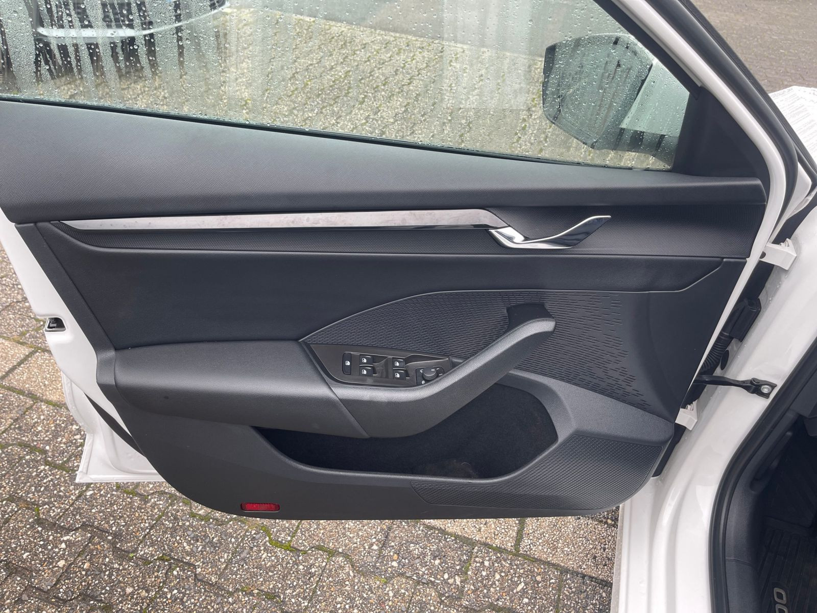 Skoda Octavia Combi 2.0TDI Ambition DSG LED GRA AHK