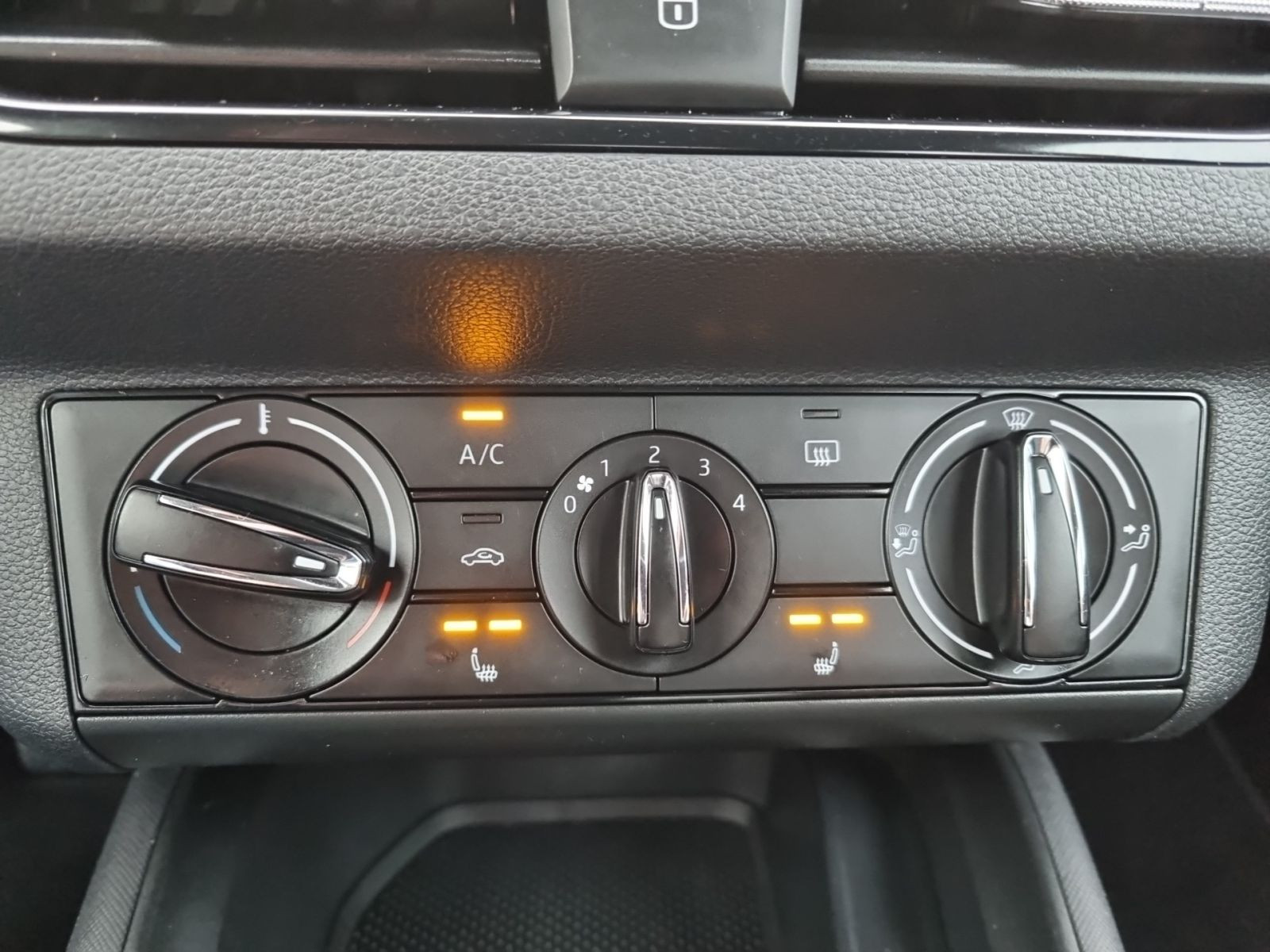 Skoda Kamiq 1.0 TSI 70kW Active Cool & Sound LED Carplay