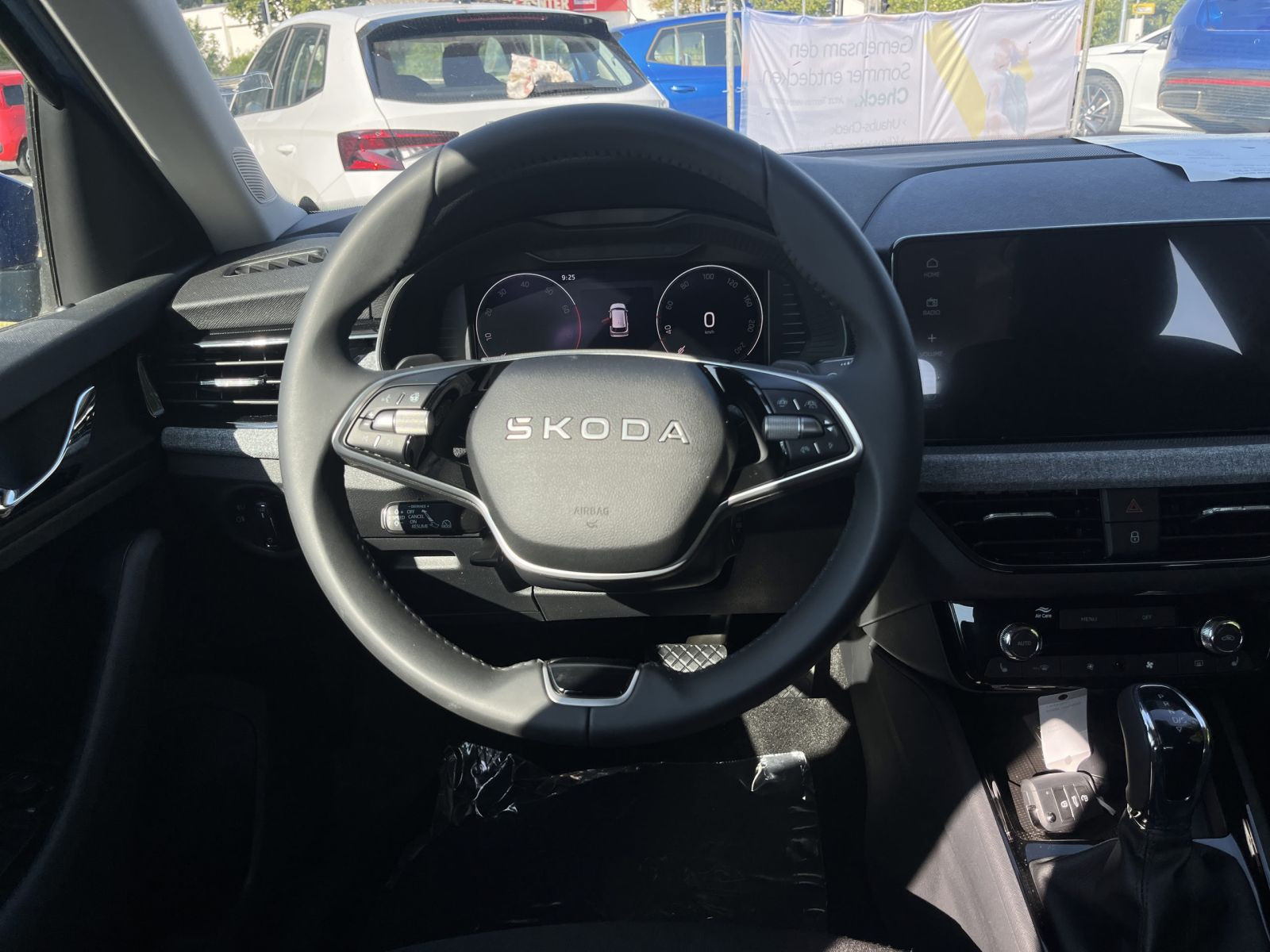 Skoda Kamiq Tour 1,0 TSI DSG ACC AHK NAVI RFK KESSY
