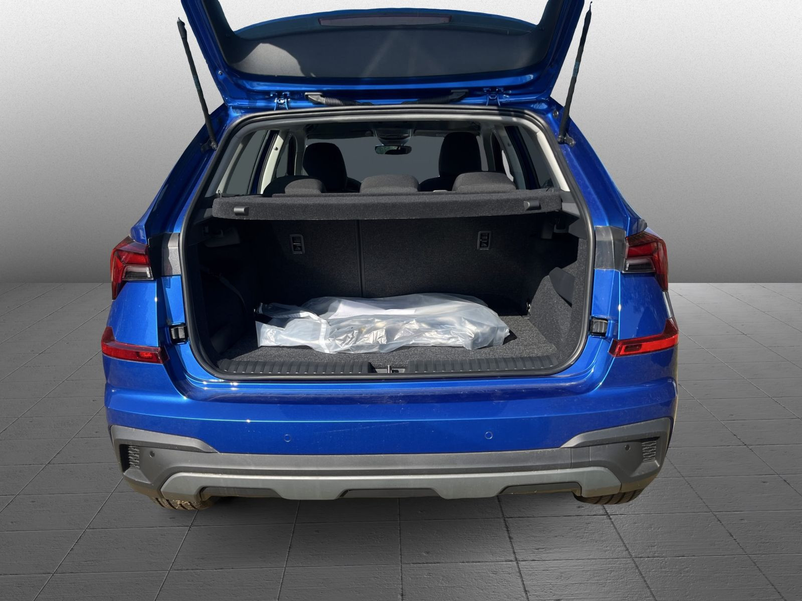 Skoda Kamiq Tour 1,0 TSI DSG ACC AHK NAVI RFK KESSY