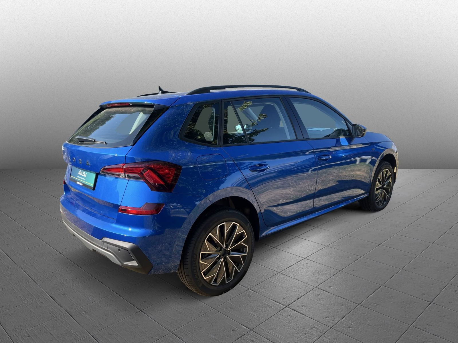 Skoda Kamiq Tour 1,0 TSI DSG ACC AHK NAVI RFK KESSY