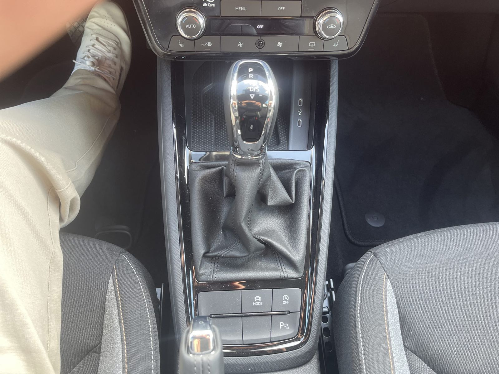 Skoda Kamiq Tour 1,0 TSI 85 kW DSG ACC AHK NAVI RFK