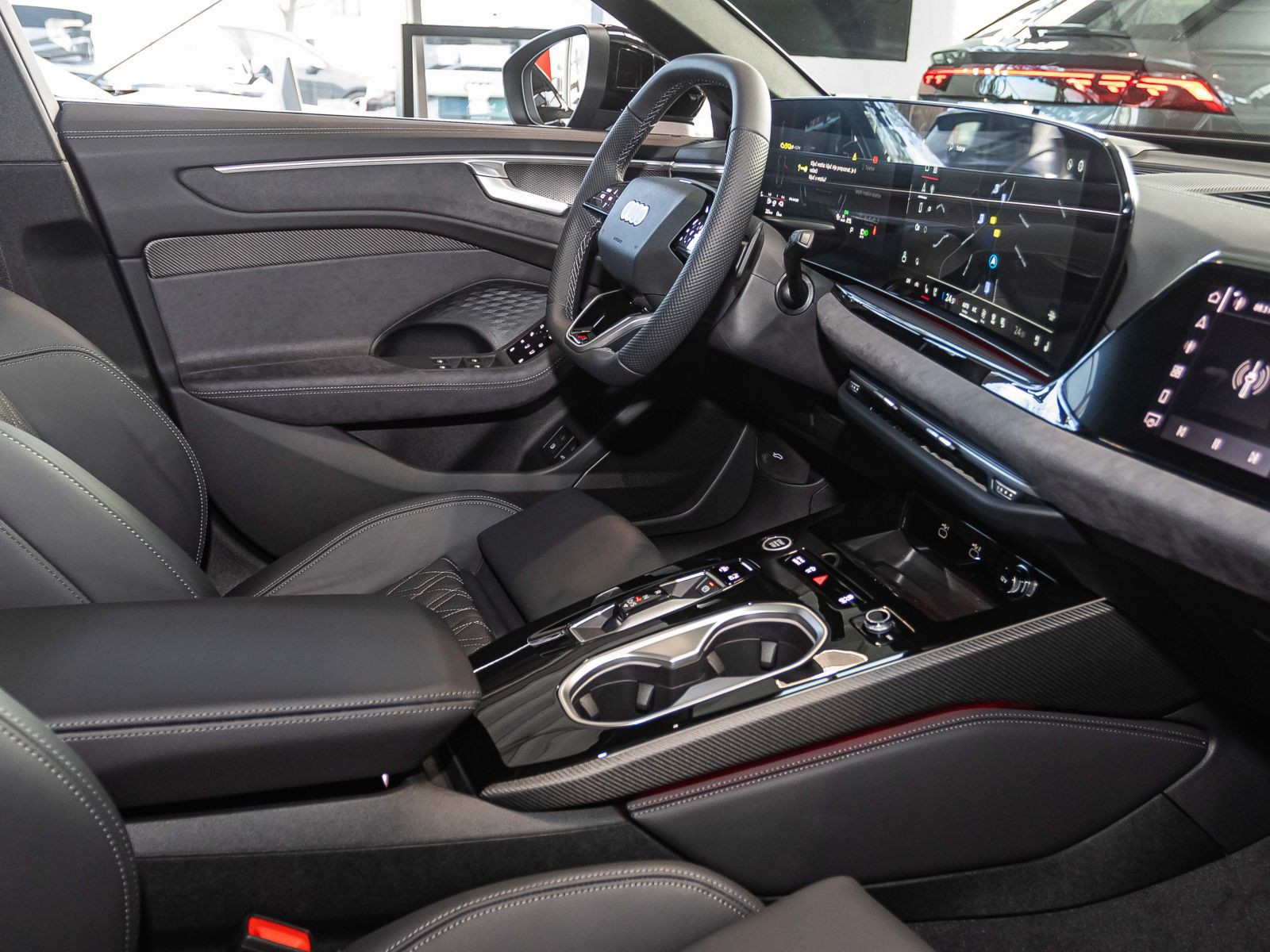 Audi A6 Avant e-hybrid 270kW  Tech-Pro Luftfahrwerk AHK Panorama MMI-Pro